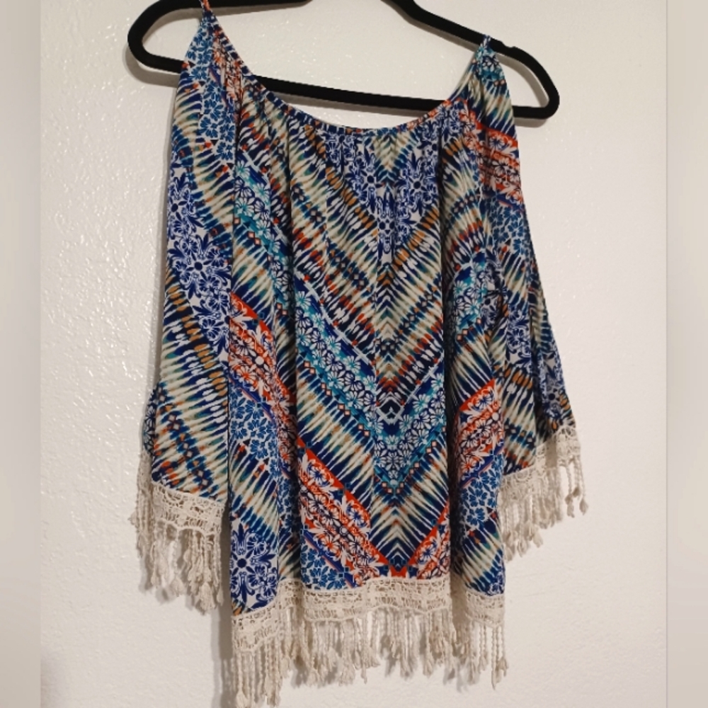 Mm Mm Mm women’s medium blouse cold shoulder colorful pattern macrame lace hems